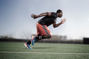 开云下载-老鹰稳稳拿下太阳，贝恩成为关键先生，当沉默的翅膀开始呼啸