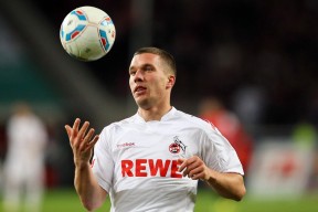 开云体育官网-范弗利特高光撕裂绿军防线，鹈鹕战术压制揭示凯尔特人致命短板