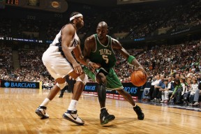 开云体育入口-上海队完胜独行侠，当东方战术铁壁碾碎美式英雄球，哈利伯顿的硬仗之王加冕礼