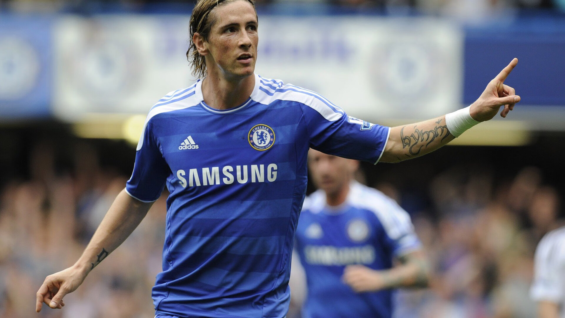 拜仁闪电战震撼北美,当德国战车在美加墨的阳光下碾过马赛